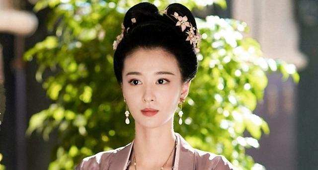 张子枫获奖照