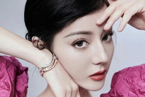 迪奥艺术展开幕红毯：迪丽热巴惊艳，邓为周也任大使