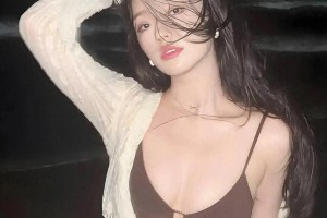 林允清新自然颜值解析：从邻家女孩到时尚达人