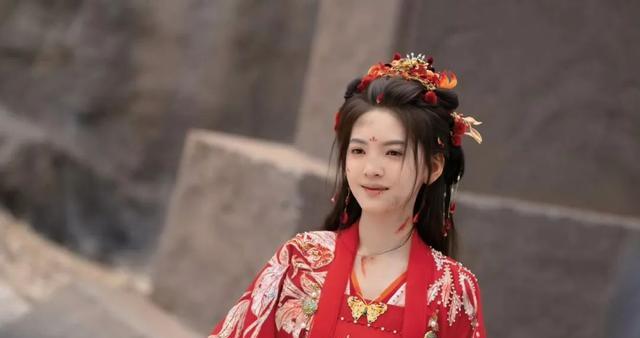 毒娘子捏妖丹剧照